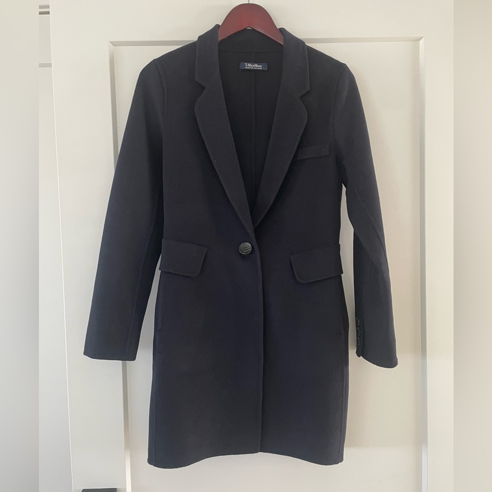 ‘S MaxMara Black Coat